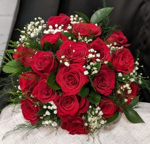 Take Their Breath Away Bouquet...(18 roses) Every Occasion