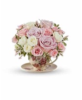 Tea cup of roses Up of tea