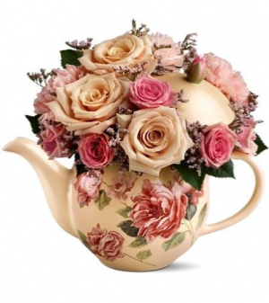 Tea pot arrangment in Ozone Park, NY | Heavenly Florist Tea pot arrangment in Ozone Park, NY | Heavenly Florist
