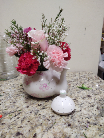 Teapot arrangement