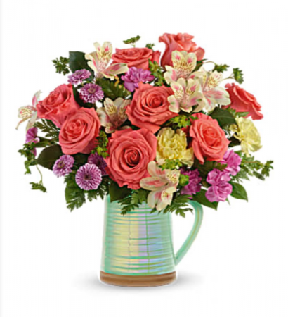 Teleflora pour on the beauty bouquet in Dearborn, MI - LAMA'S FLORIST