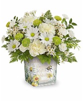 Teleflora's Bee Sweet Bouquet 