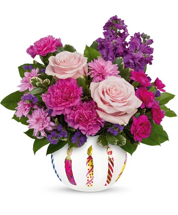 Teleflora's Birthday Greetings TEV62-7A Bouquet in Moses Lake, WA | FLORAL OCCASIONS