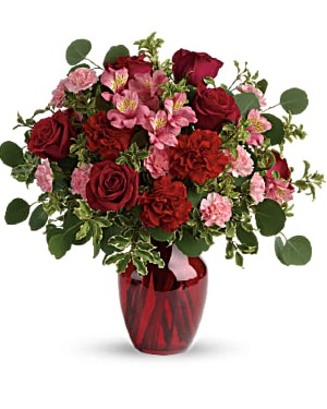 Teleflora's Blooming Belle Bouquet 