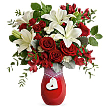 Teleflora's Charming Heart Bouquet 