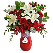 Teleflora's Charming Heart Bouquet