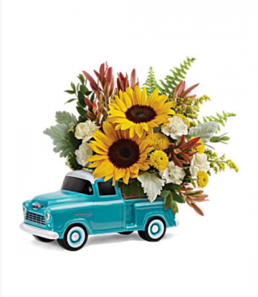 Teleflora’s Chevy Pick Up Bouquet Fresh Arrangement with a Teleflora Keepsake in Auburndale, FL | The House of Flowers