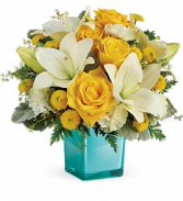 Teleflora's Golden Laughter TEV46-1B Bouquet