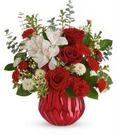 Teleflora's Heart Shine T22V410B Bouquet