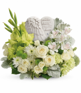 Teleflora's Hearts In Heaven T278-4B Bouquet