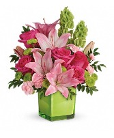 Teleflora's In Love with Lime Bouquet