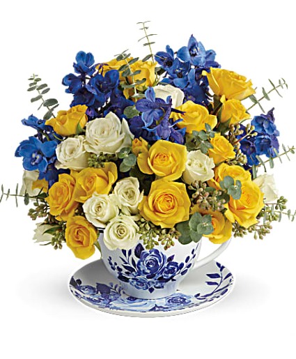 Teleflora's Pretty Teatime Bouquet