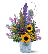 Teleflora's Summer Flower Pail