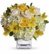 Teleflora's Sweetest Sunrise Bouquet