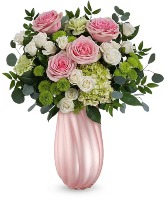 Teleflora's Sweetheart Twist Bouquet 