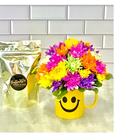 Terrific day bouquet bundle Mug Florist design in Marion, AR | SOMETHING PRETTY TOO FLOWERS AT MARION
