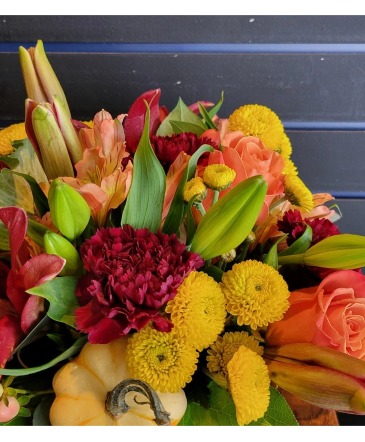 Thanksgiving Centerpiece Floral Design Class in Boyne City, MI | UPSY-DAISY FLORAL