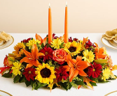 Thanksgiving Classic Showcase Blooms Centerpiece