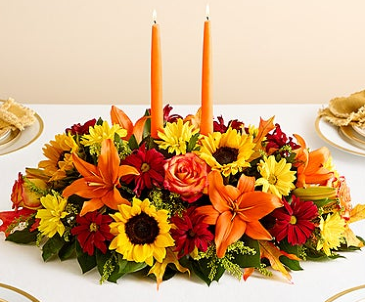 Thanksgiving Classic Showcase Blooms Centerpiece in Katy, TX | KD'S FLORIST & GIFTS