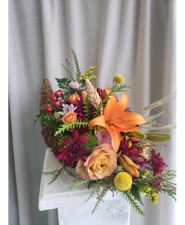 THANKSGIVING CORNUCOPIA FLOWER ARRANGEMENT in Hampstead, NC | Surf City Florist