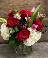 That’s Amore Floral arrangement 