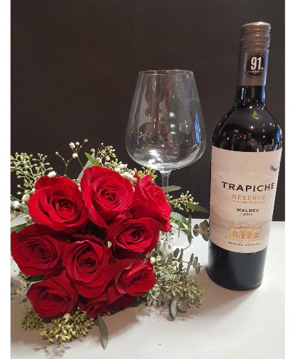 THAT'S AMORE BQ AND WINE Bouquet of red roses & bottle of imported red wine