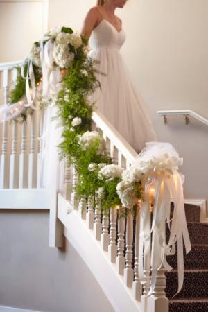 The Champagne Dreams™ Garland