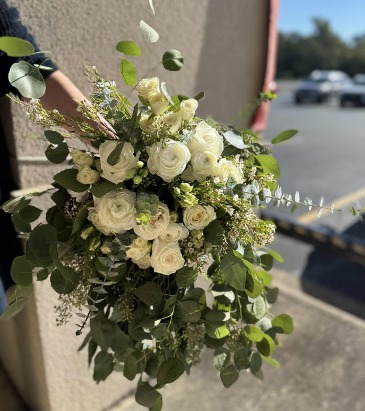 The Elegance Bridal Bouquet   in Hot Springs, AR | Lake Hamilton Flowers & Gifts