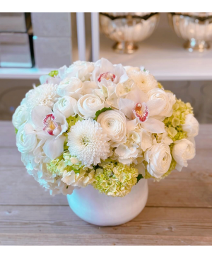 The Evelyn Vase Bouquet