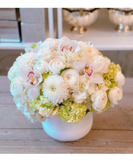 The Evelyn Vase Bouquet