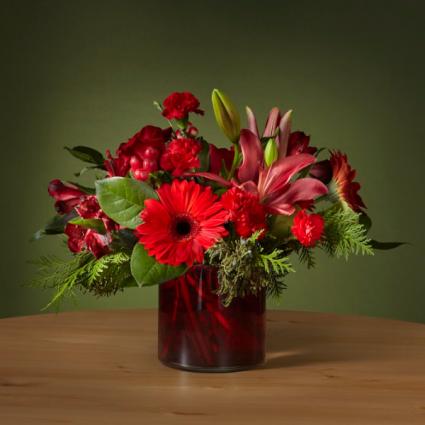The FTD Berry Merry Bouquet 21-C1