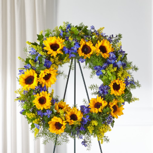 The FTD Bright Rays Wreath 