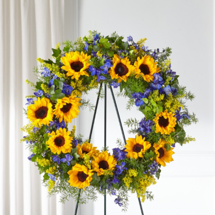 The FTD Bright Rays Wreath 