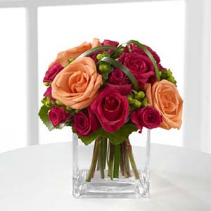 The FTD® Deep Emotions® Rose Bouquet B25-4401 Vased Arrangement