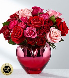 The FTD® Hold Me in Your Heart™ Rose Bouquet