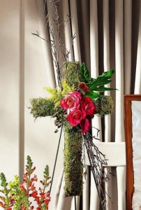 Living Cross Standing Spray