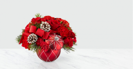 The FTD® Making Spirits Bright Bouquet – Deluxe