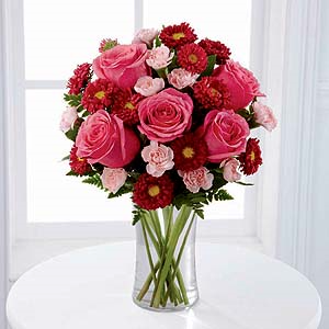 The FTD® Precious Heart™ Bouquet C15-4790 Vased Arrangement