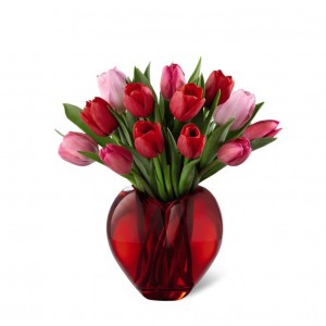 The FTD Season of Love Bouquet 17-V8