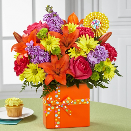 The FTD Set to Celebrate Birthday Bouquet - BD1