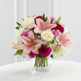 The FTD® Shared Memories™ Bouquet S47-4552 Vased Arrangement