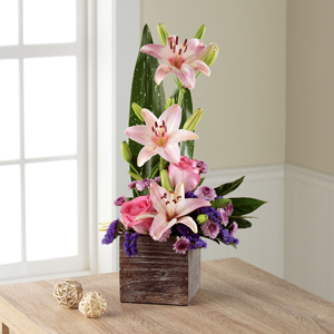 The FTD® Simple Perfection™ Bouquet - CONTAINER INCLUDED