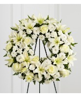 THE FTD® TREASURED TRIBUTE™ WREATH 