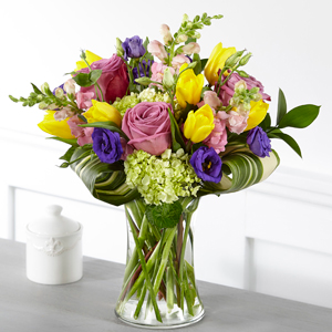 The FTD Wondrous Bouquet Vase Arrangement 