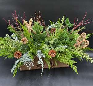 THE GREAT OUTDOORS Holiday Arrangement