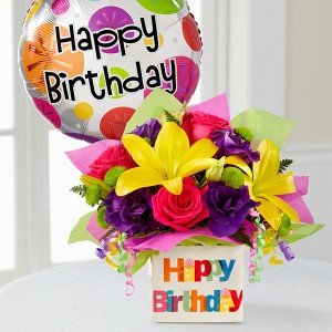 THE HAPPY BIRTHDAY BOUQUET by FTD