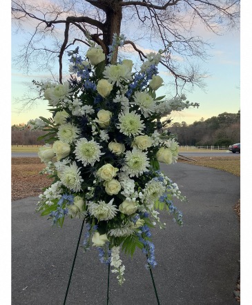 The Hue of Blue   in Federalsburg, MD | Tammies Country Florist