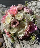 The La Perla Bouquet vase/ wrapped/ bridal