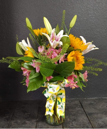 The Lillian  in Carlsbad, NM | Angee's Flowers