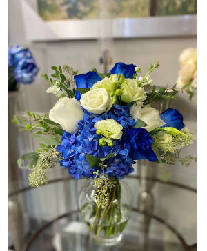 The Memphis Hand Tied in Vase
